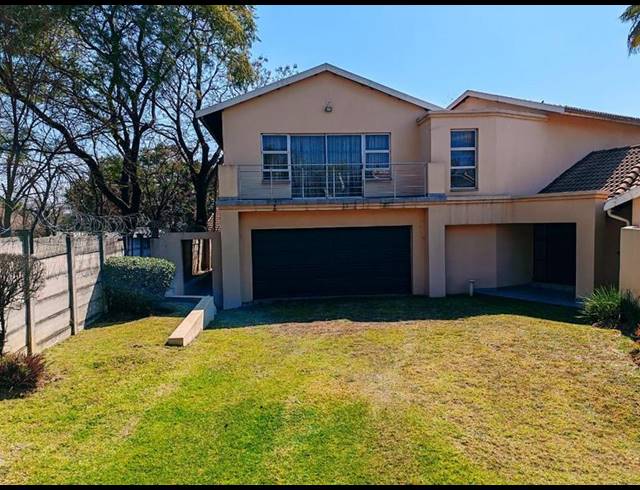 4 BEDROOM HOUSE FOR SALE IN BLOUBOSRAND